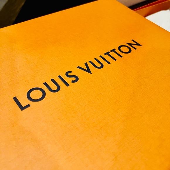 Women’s Louis Vuitton Front-row Sneaker size 41 - Picture 3 of 7